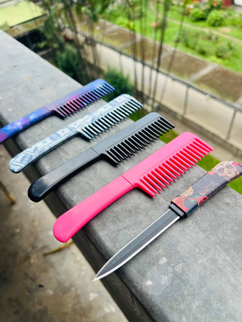Premium 2 in 1 Comb with Knife